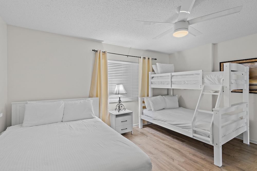 Shoreline Towers 3083 - photo 9