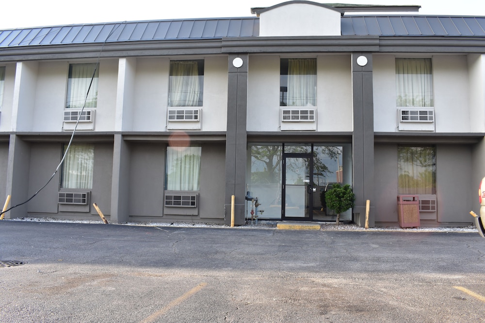 FairBridge Inn Express Melrose Park - photo 22