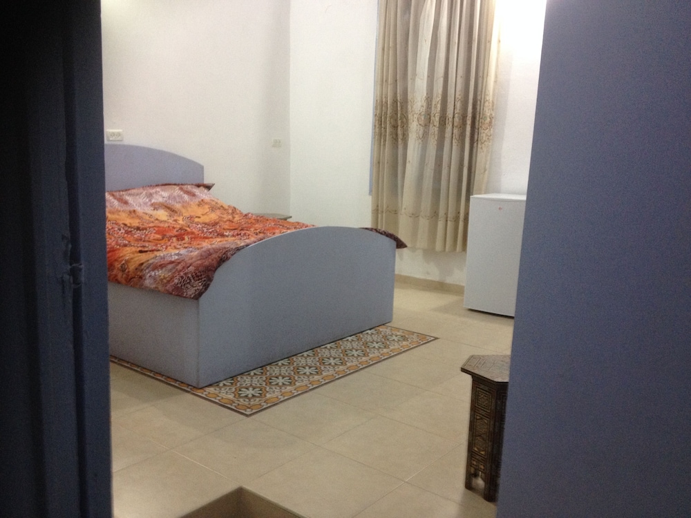 Nzar Khoury For Hosting — Acre — photo 3