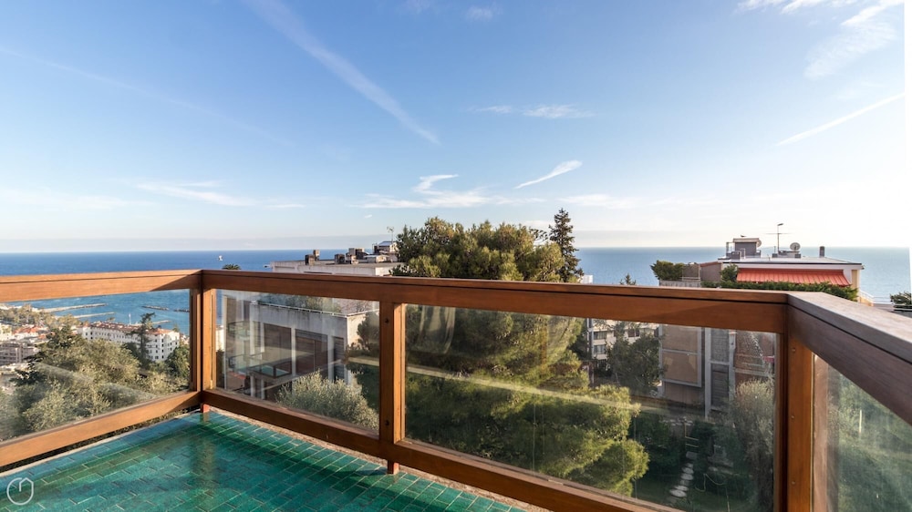 Italianway Carducci 89 — 4-Star Luxury Hotel in San Remo, Italy