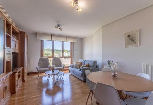 Confort Junto a la Ria de Barakaldo — hotel in Barakaldo