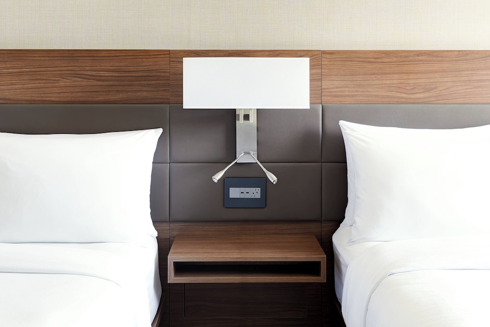 AC Hotel by Marriott Minneapolis West End - photo 21