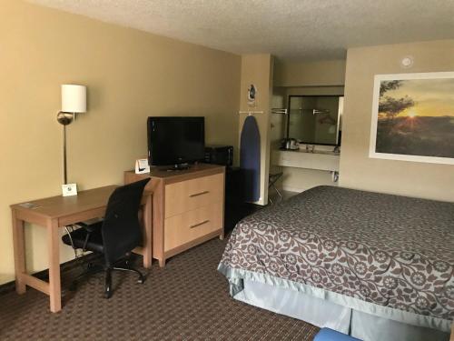 Days Inn By Wyndham Lexington Columbia - photo 17