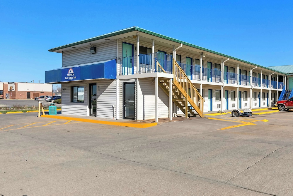 Americas Best Value Inn Lincoln - photo 29