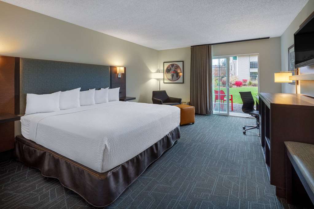 Ramada by Wyndham Spokane Airport - photo 7