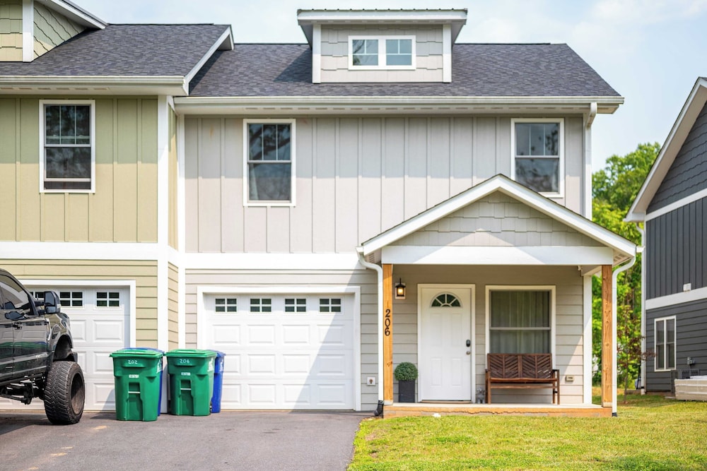 Silver Maple by Avantstay Modern & Stylish Haven in Asheville, United States