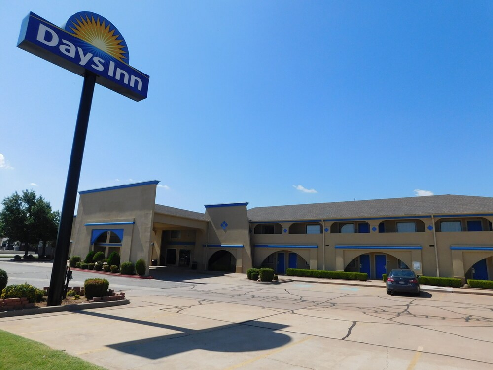 Days Inn By Wyndham Oklahoma City Nw Expressway - featured photo