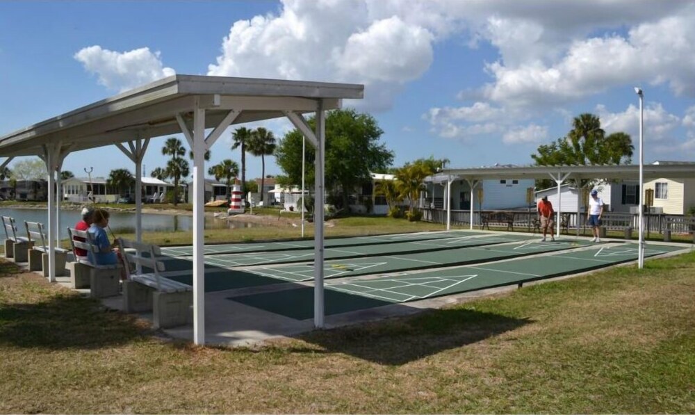 Winter Quarters Encore Manatee RV Resort - photo 18