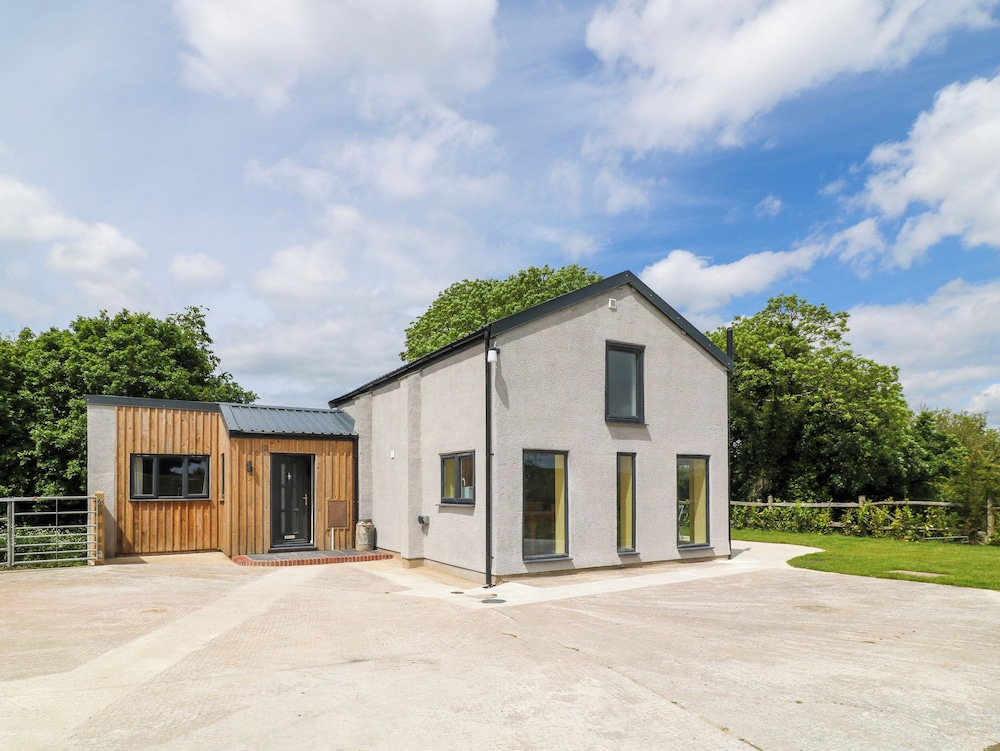 Muddy Udders Dairy — Okehampton