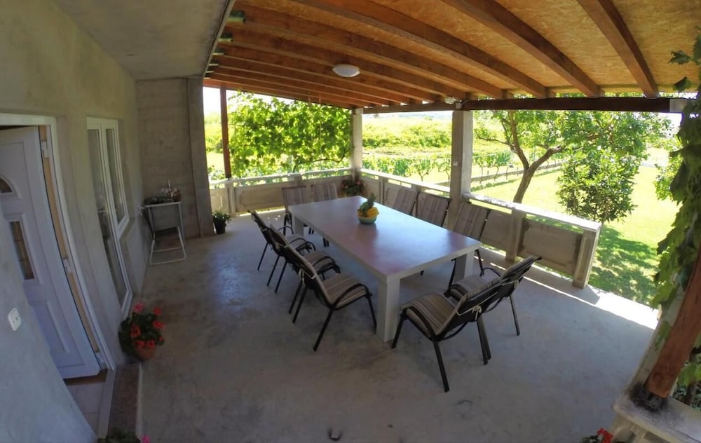 Holiday house in Ljubač with sea view terrace air conditioning Wi Fi — 4-Star Luxury Hotel in Razanac, Croatia