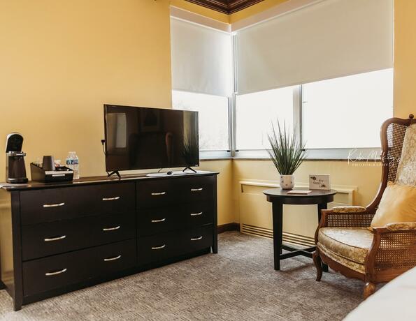Hotel Phillips Hotel - photo 18