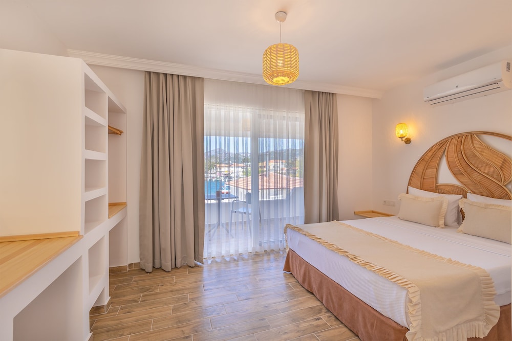 Base Selimiye — Marmaris — photo 4