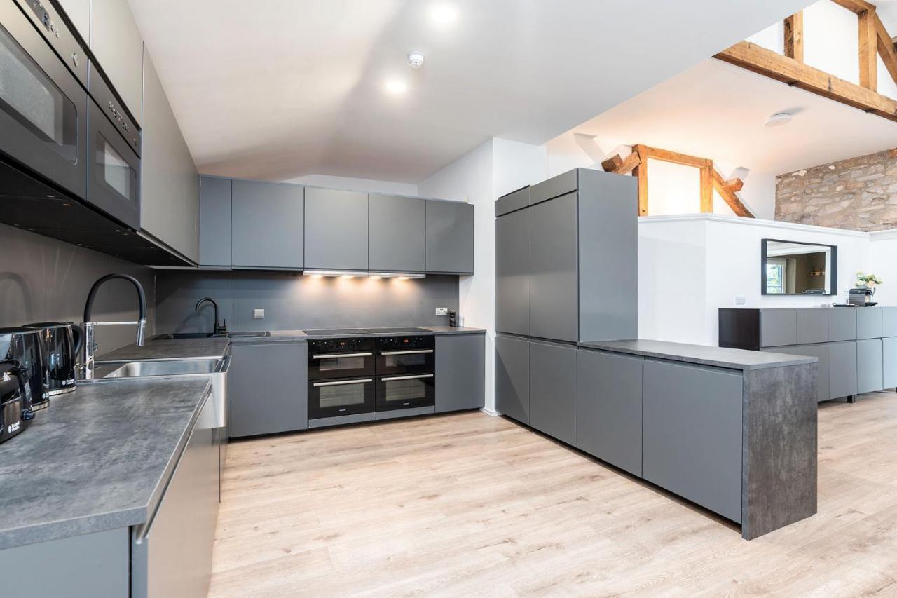 Dovedale Manor 8 Bedrooms — Ashbourne — photo 3