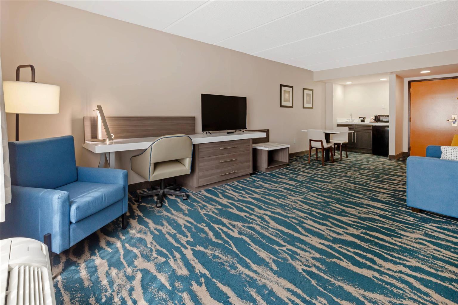Comfort Inn & Suites Greenville Near East Carolina University - photo 23