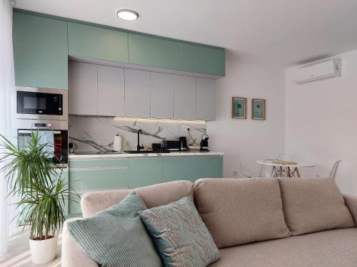 Linden Apartman 001 Adults Only — 4-Star Luxury Hotel in Mosonmagyarovar, Hungary