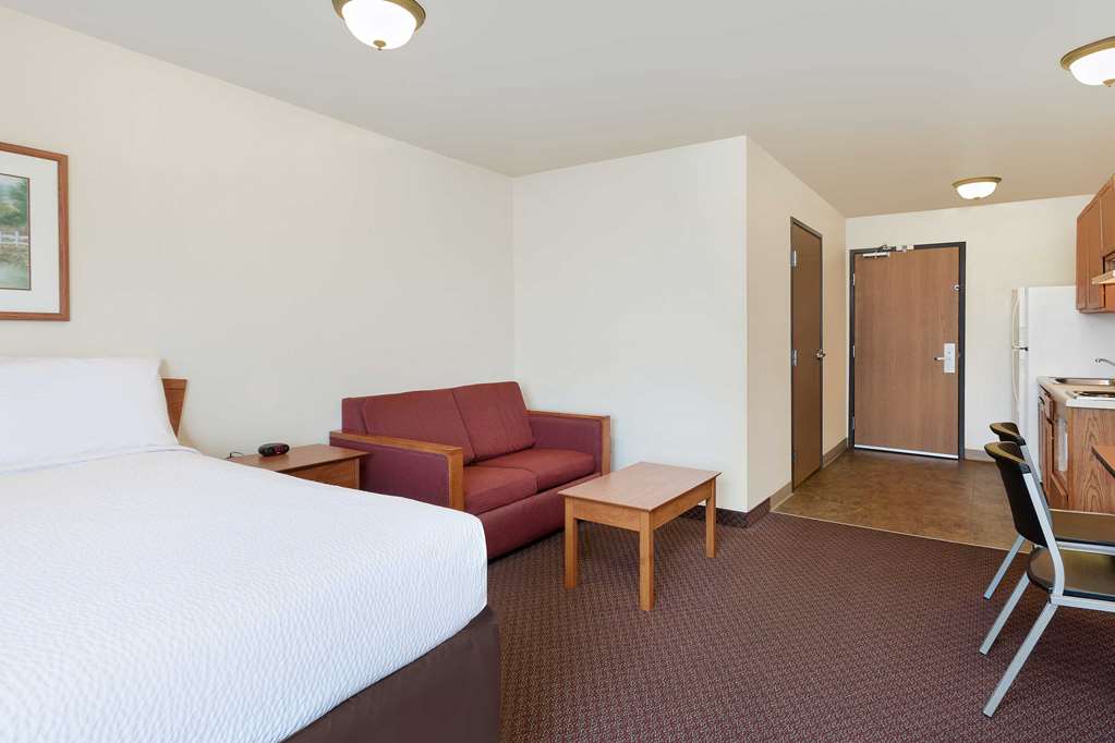 Woodspring Suites Tyler - photo 14
