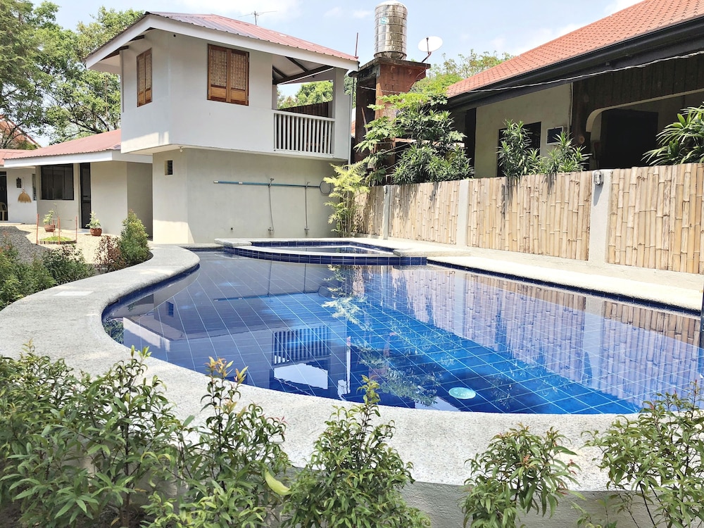 R & S Rest Place Resort in Lian, Philippines