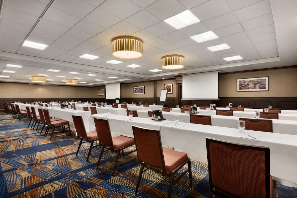 Embassy Suites by Hilton Dallas DFW Airport South - photo 34