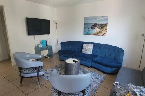Dream King Bed 2BD 12 min to Strip