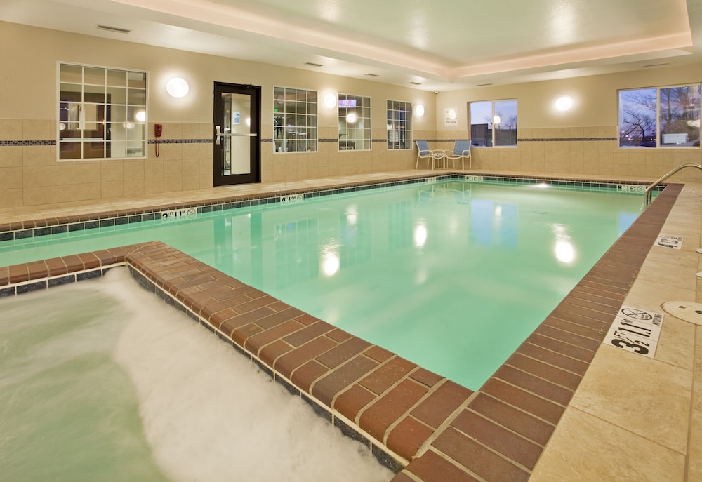 Holiday Inn Express Hotel & Suites Pittsburg by IHG - photo 42