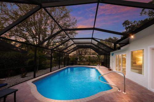 Crazy Like A Fox in Bradenton, United States