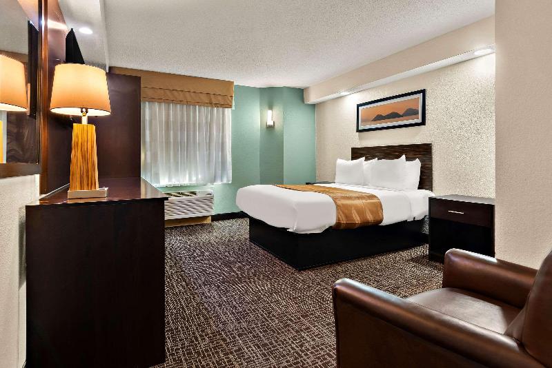 Quality Inn Memphis Northeast Near I 40 - photo 3