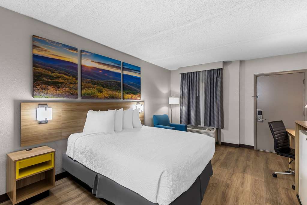 Days Inn by Wyndham Clayton - photo 36