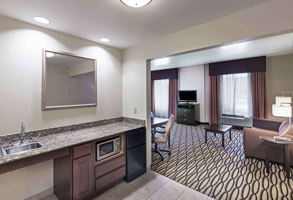 Hampton Inn & Suites Morgan City - photo 30