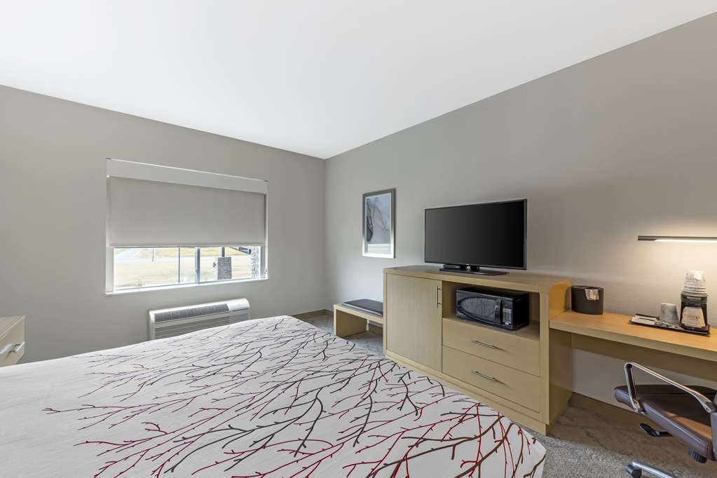 Best Western Plus Chickasha Inn - photo 20