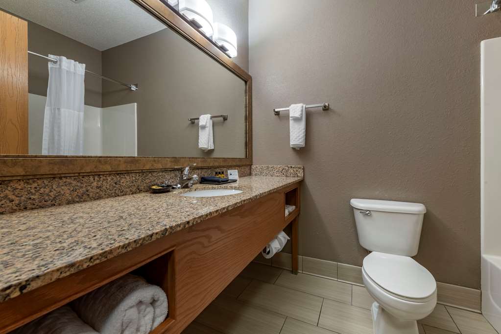 Best Western Plus Chelsea Hotel - photo 37