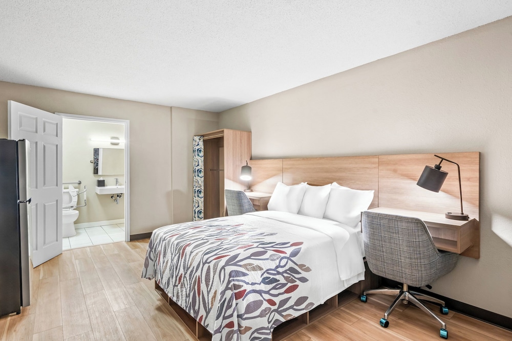 Red Roof Inn Perryville - photo 11