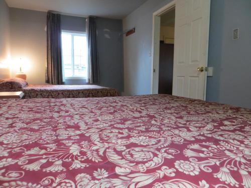 Madison Suites Motel - photo 22