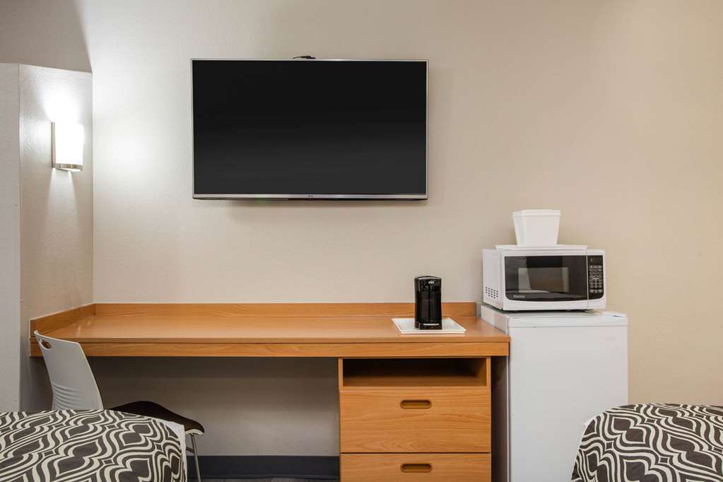 Microtel Inn & Suites by Wyndham Southern Pines Pinehurst - photo 16