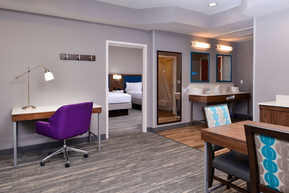 Hampton Inn & Suites Boise Spectrum - photo 32