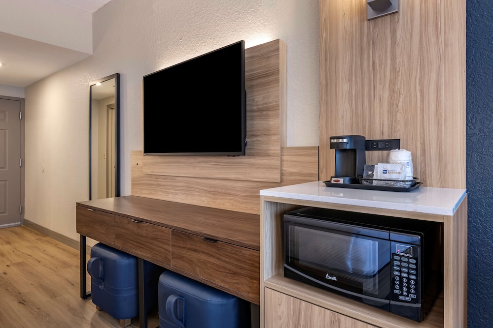 Best Western Plus Orlando East UCF Area - photo 8