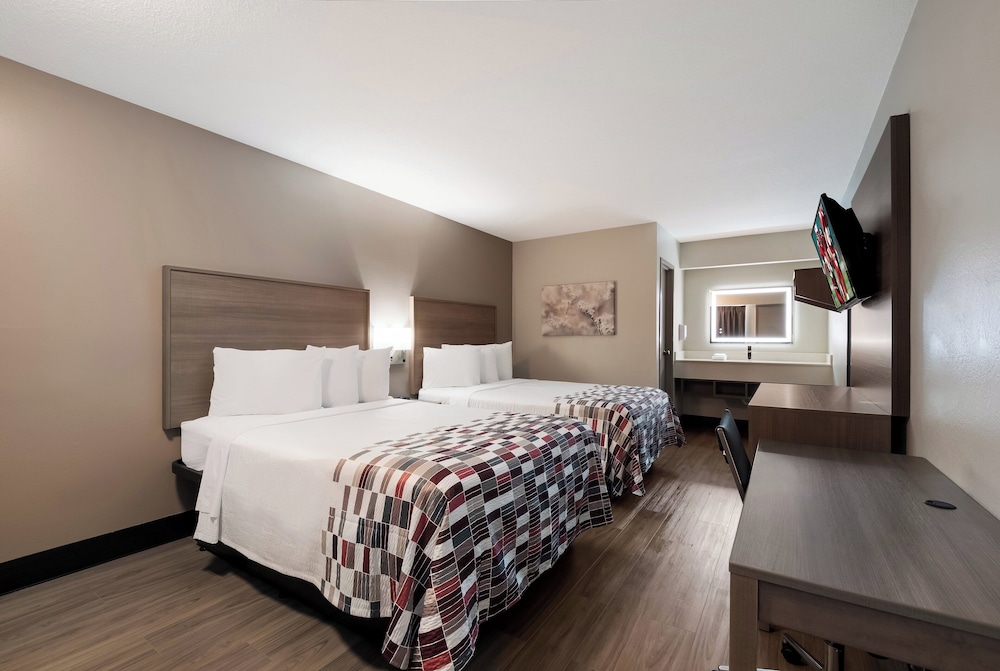 Red Roof Inn Chattanooga Hamilton Place - photo 14