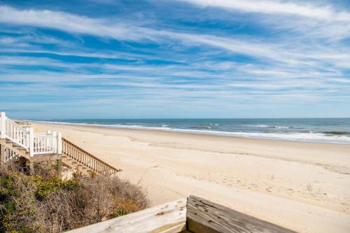 Cuddlefish by Oak Island Accommodations - photo 28