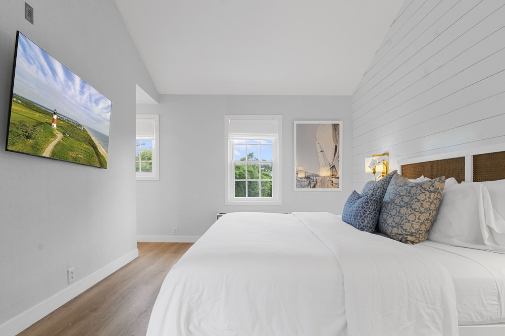 Nantucket Inn - photo 10