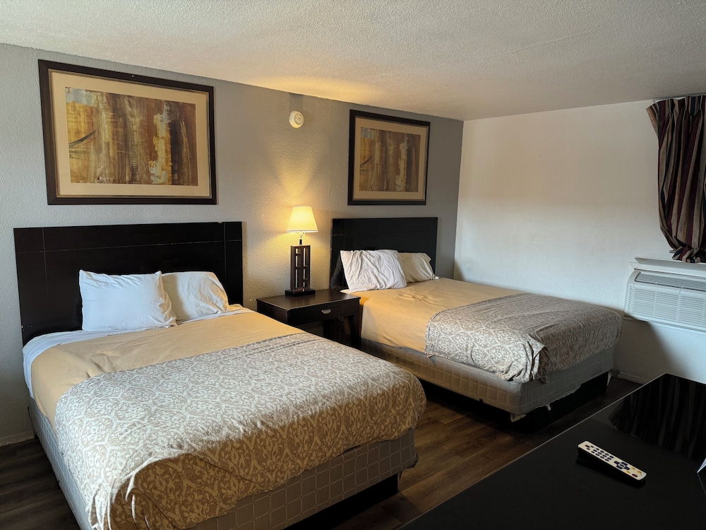 Ranch House Inn and Suites - photo 8