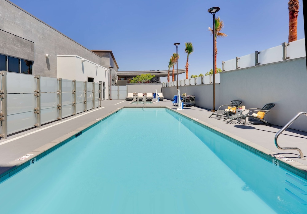 Hampton Inn by Hilton Irvine Spectrum Lake Forest - photo 14
