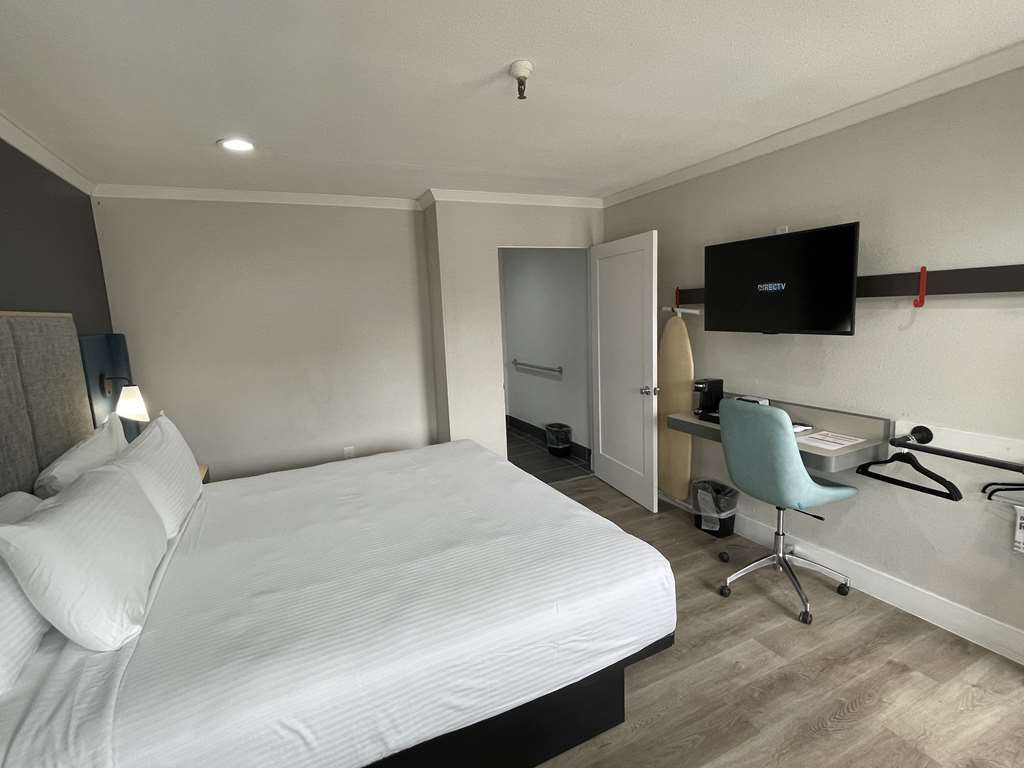 The Midtowner Hotel SureStay Collection by Best Western - photo 8