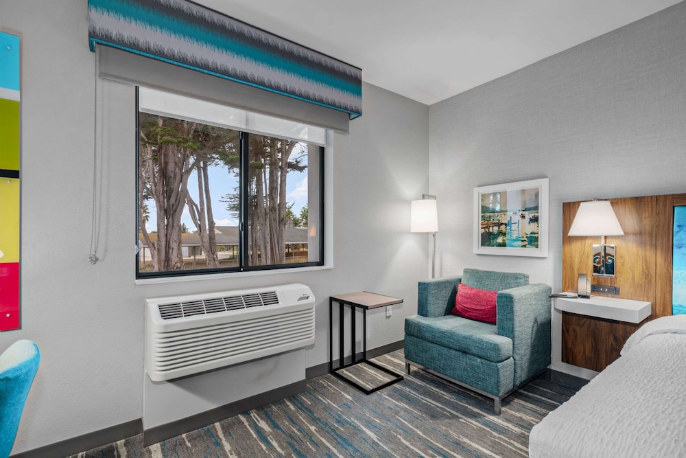 Hampton Inn by Hilton Morro Bay - photo 16