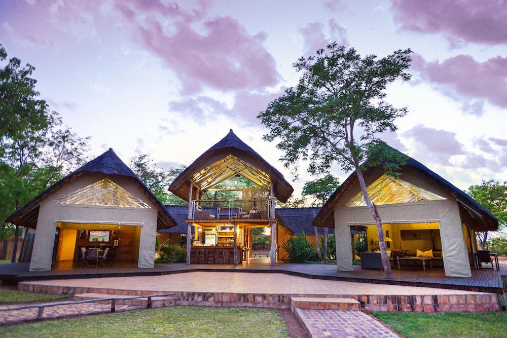 Elephant's Eye Hwange — 4-Star Luxury Hotel in Dete, Zimbabwe