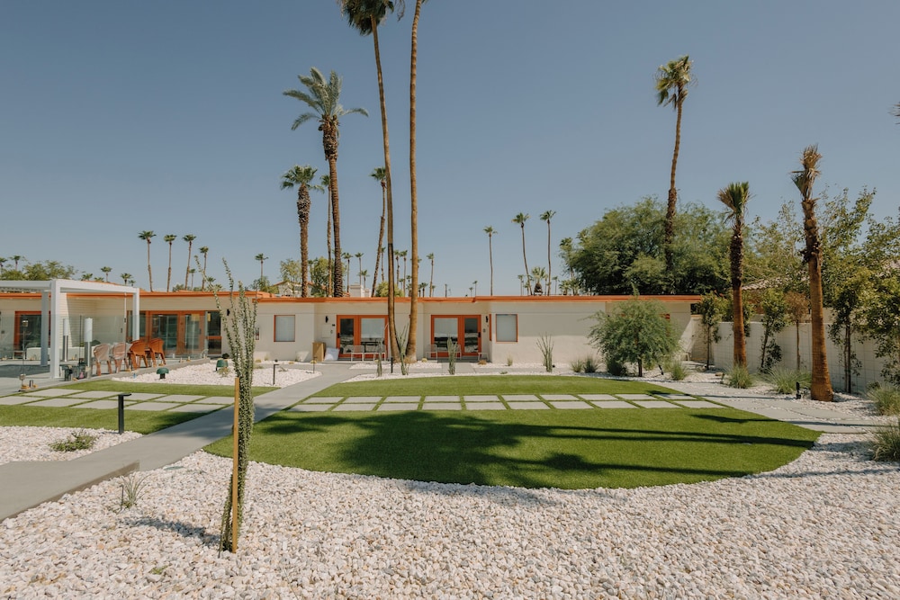 Mojave Resort Adults Only - photo 66