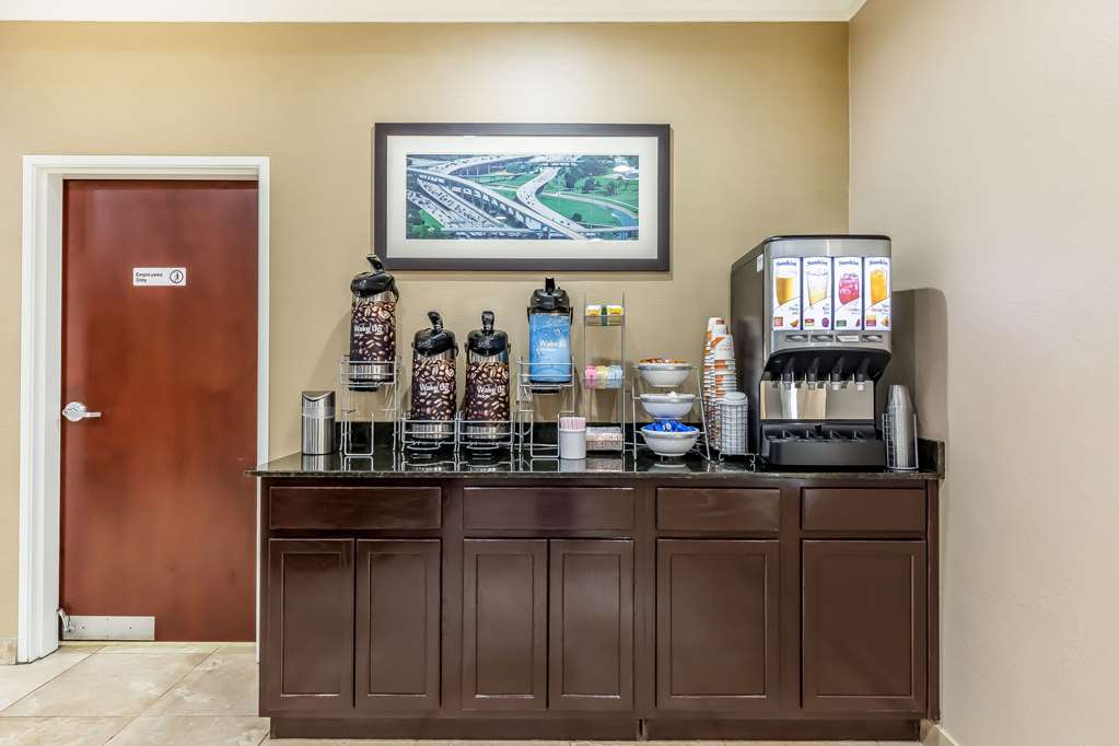 Comfort Suites Houston IAH Beltway 8 - photo 29