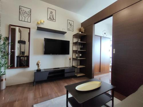 Amazing view Makati Elegant flat 400MB internet — 4-Star Luxury Hotel in Manila, Philippines