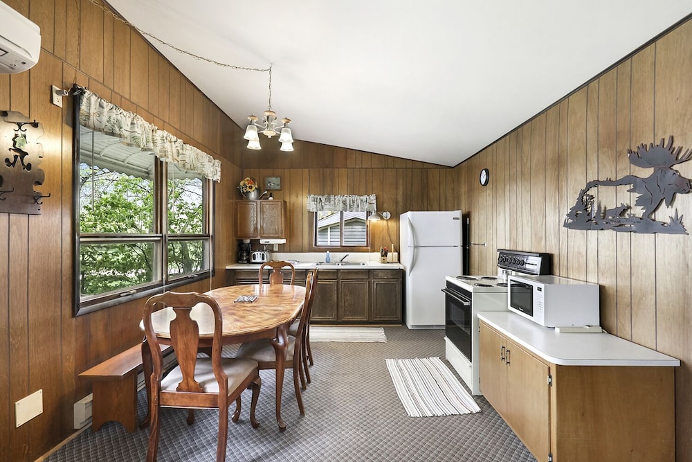 Swan Lake Resort & Campground - photo 15