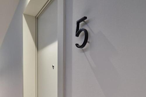 Luxury apartment — 4-Star Luxury Hotel in Milan, Italy