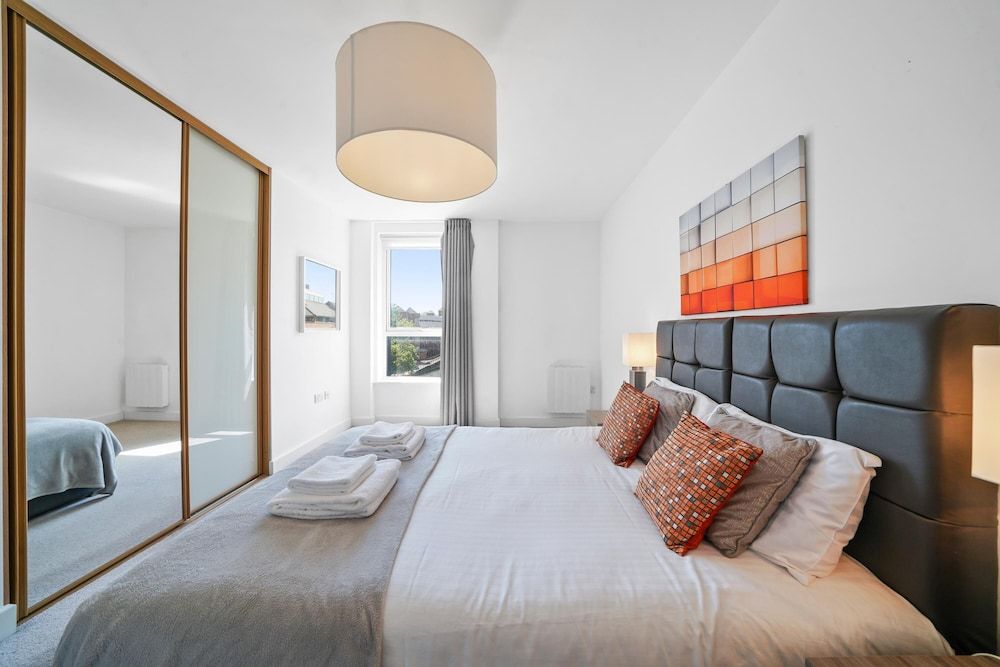 Kennet House Superior Serviced Apartment