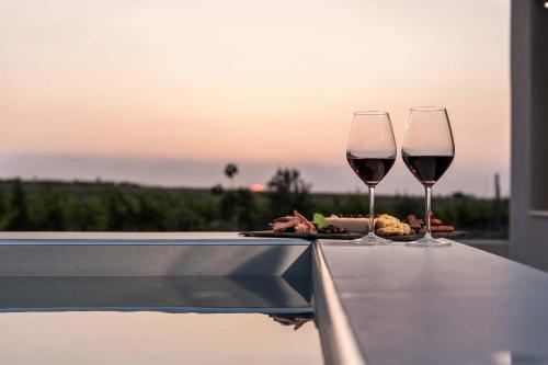 MelivOia house collection Private Jacuzzi Villas — 4-Star Luxury Hotel in Oia, Greece